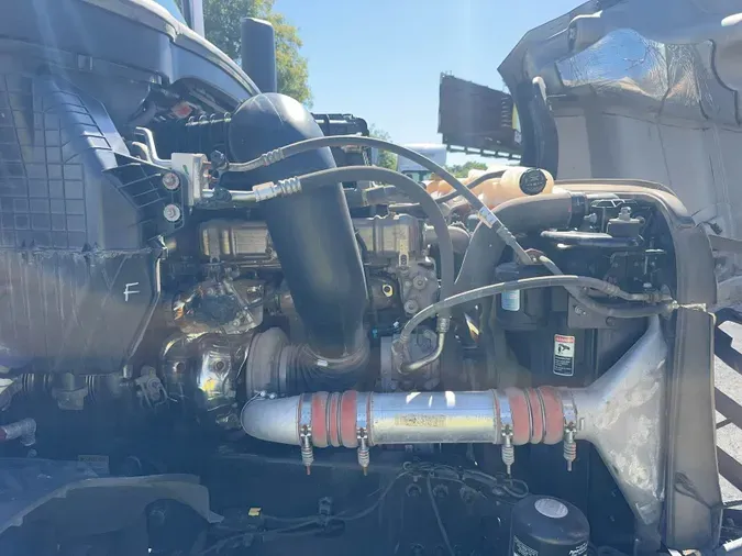 2025 Freightliner Cascadia 126