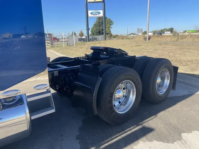 2024 Peterbilt 389