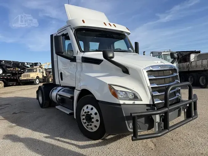 2022 FREIGHTLINER CASCADIA 126