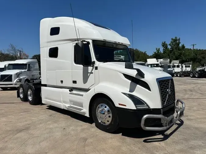 2019 VOLVO VNL64T760