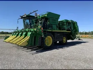 2019 John Deere CP690