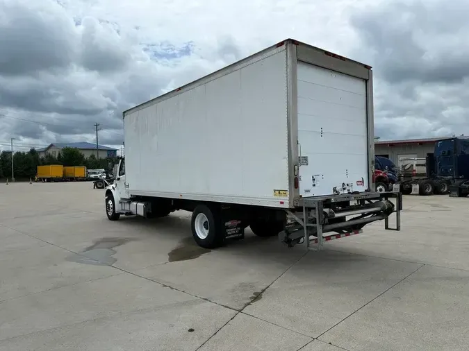 2018 Freightliner M2 106