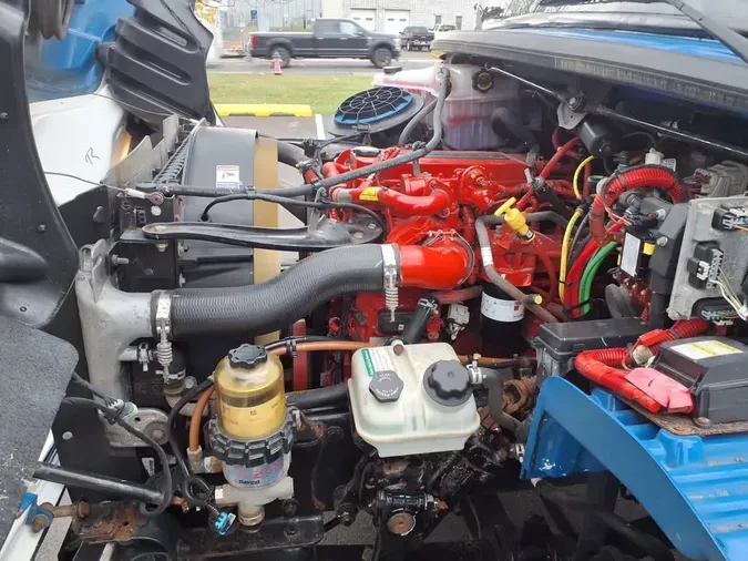 2018 FREIGHTLINER/MERCEDES M2 106