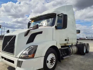 2014 Volvo VNL64T