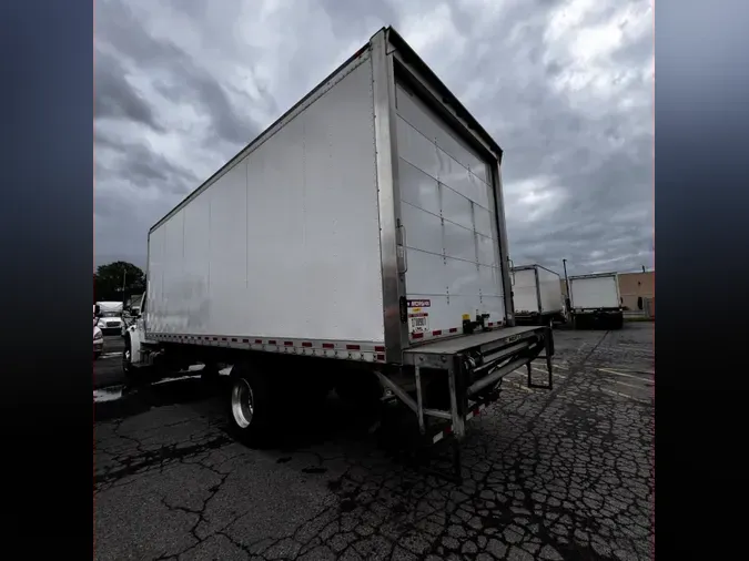 2019 FREIGHTLINER M2 106