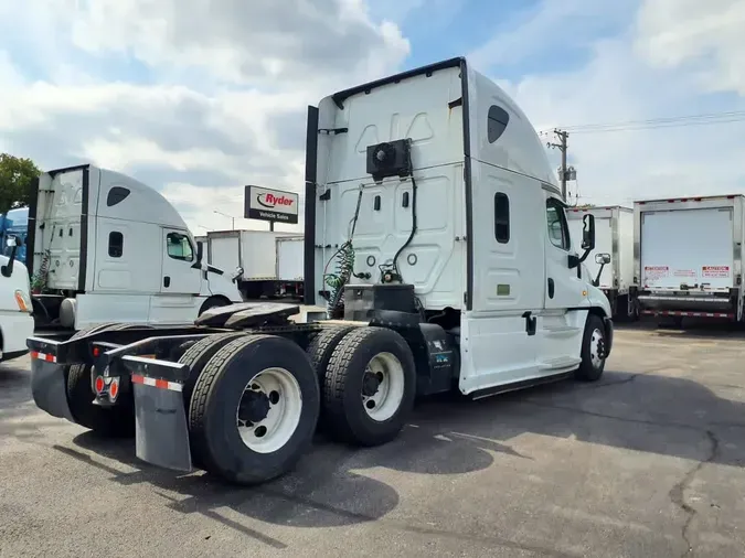 2020 FREIGHTLINER CASCADIA 125