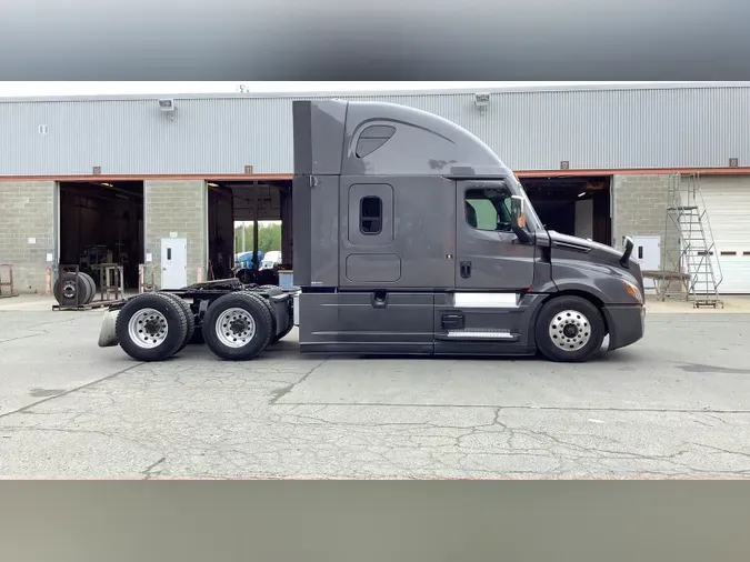2024 Freightliner Cascadia
