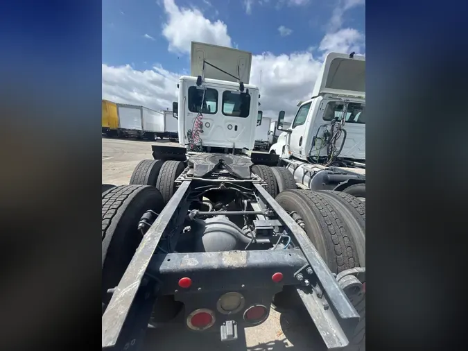2018 FREIGHTLINER/MERCEDES CASCADIA 125