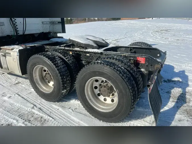 2018 Volvo VNL300