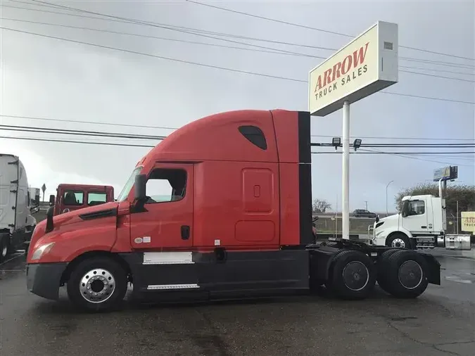 2021 FREIGHTLINER CA126