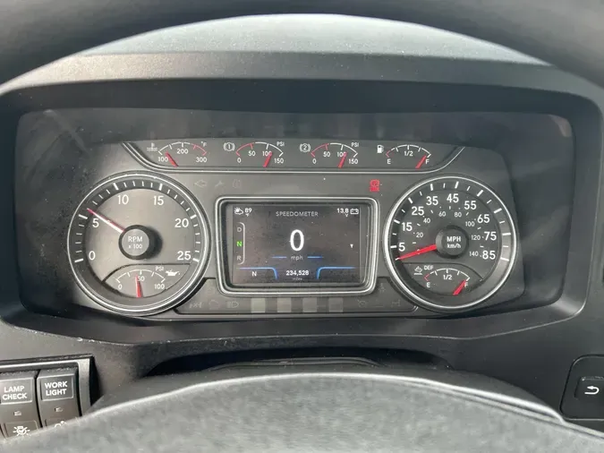 2023 International LT625