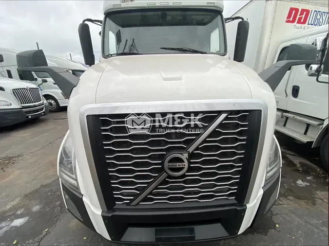 2019 VOLVO VNL64T760