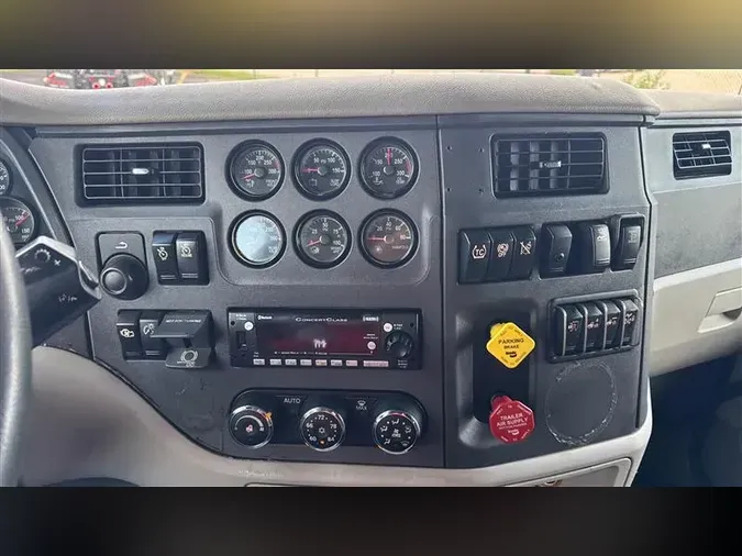 2020 PETERBILT 579