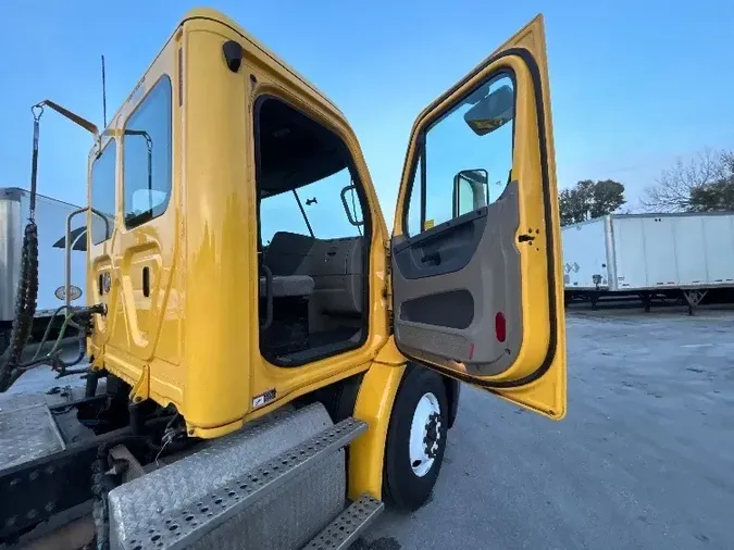 2018 Freightliner X11364ST