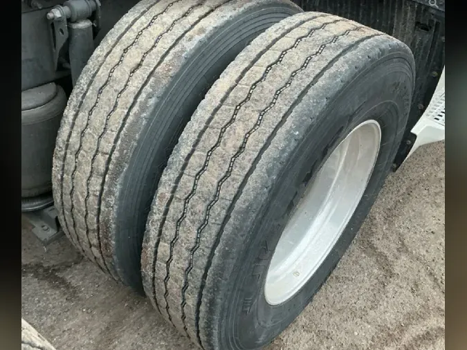 2021 VOLVO VNL64T76047ca44f7669fc0f7e95e1c1ce5bc2472