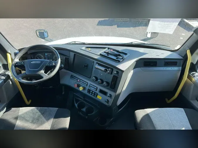 2022 Freightliner Cascadia 12647cd63e71934823b291f4419696956bf