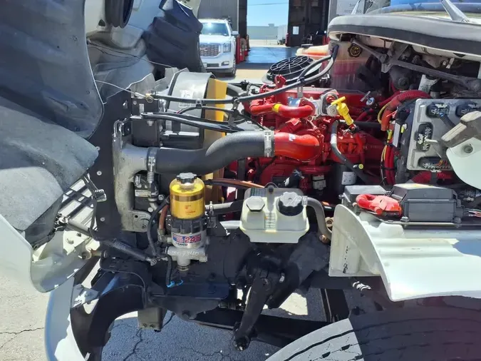 2018 FREIGHTLINER/MERCEDES M2 106