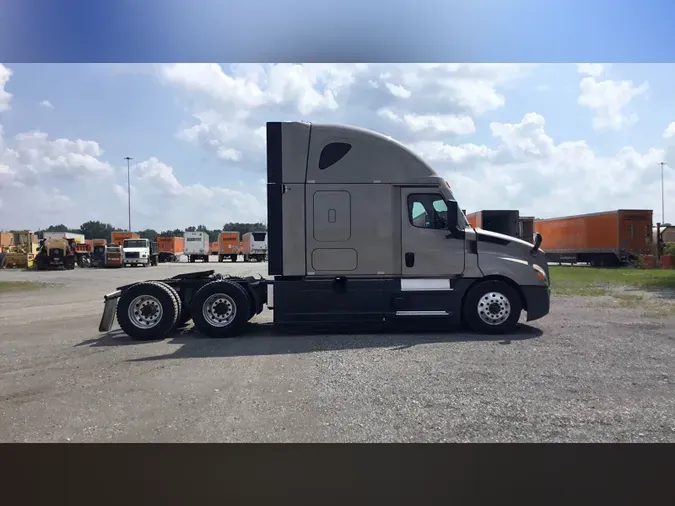 2024 Freightliner Cascadia 12647d3009d38e5bbc98824d00fc32bb750