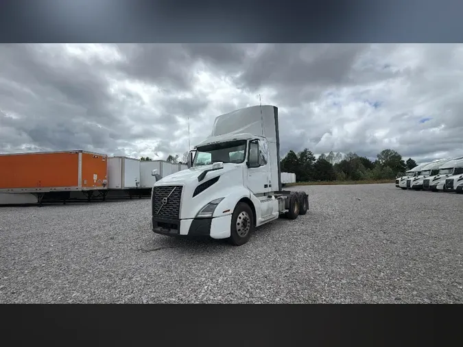 2020 Volvo VNL300
