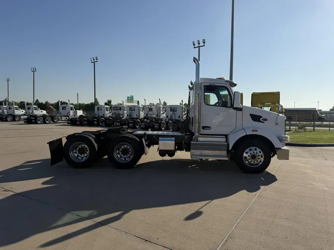 2023 Peterbilt 567