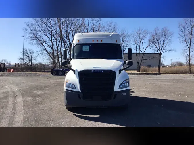 2021 Freightliner Cascadia 12647e910ad4936c7ee326f35e067b28d3d
