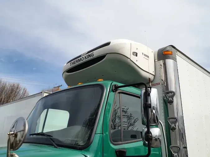 2018 FREIGHTLINER/MERCEDES M2 106