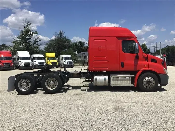 2019 FREIGHTLINER CASCADIA