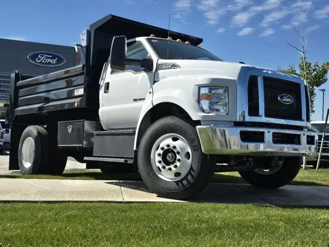 2025 Ford F-650SD