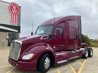 2022 Kenworth T680
