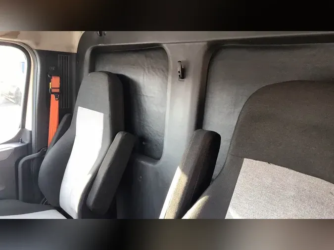 2021 Freightliner Cascadia 126