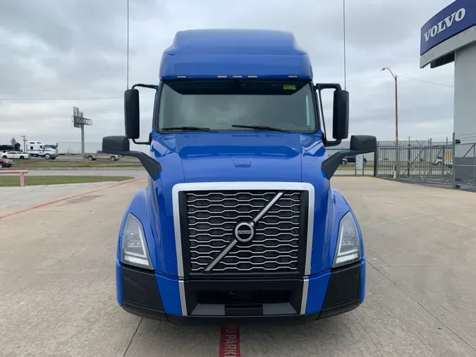 2020 VOLVO VNL64T760