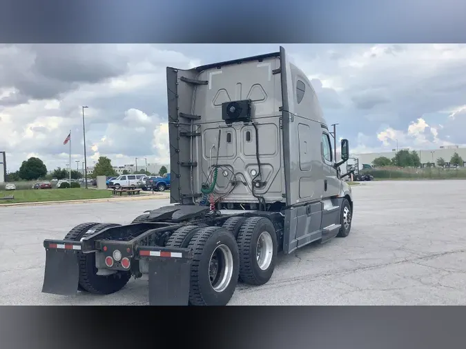 2020 Freightliner Cascadia