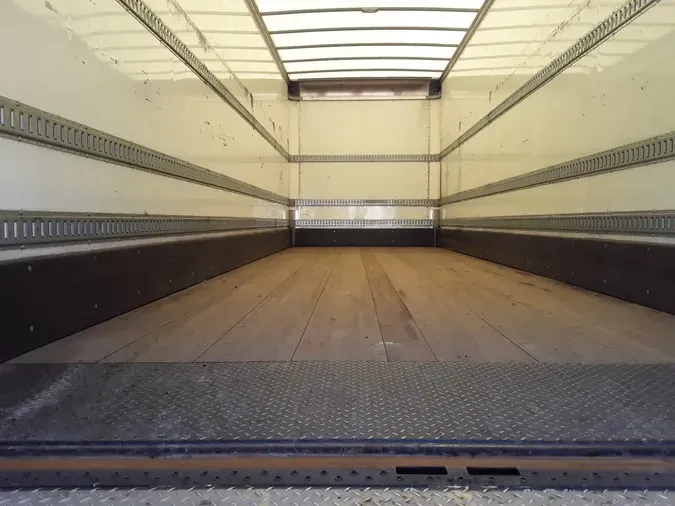 2022 FREIGHTLINER/MERCEDES M2 106