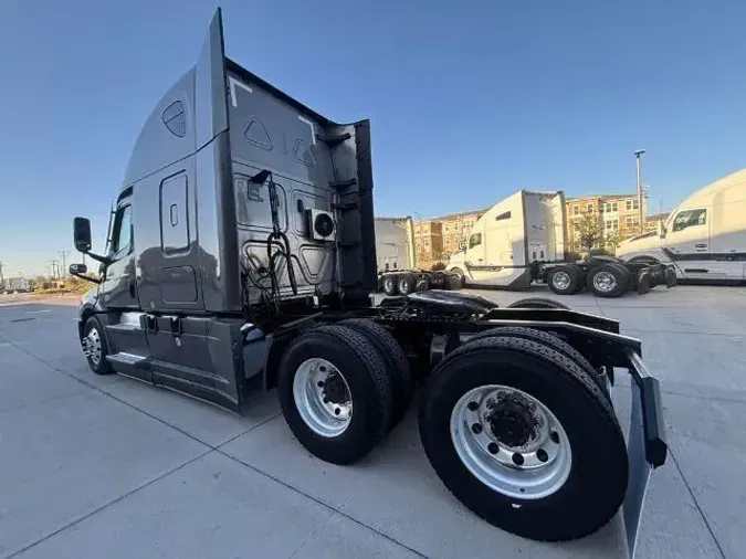 2021 Freightliner New Cascadia 126