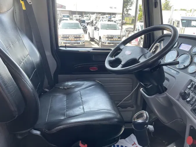 2015 Peterbilt 389