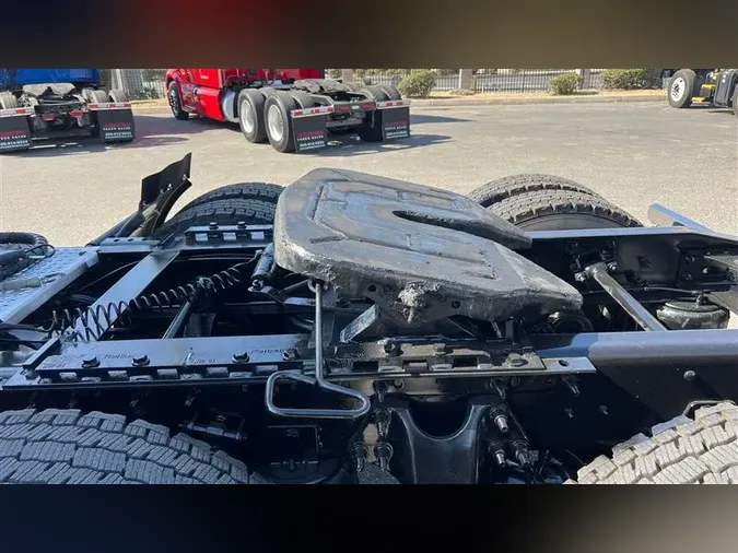 2021 INTERNATIONAL LT