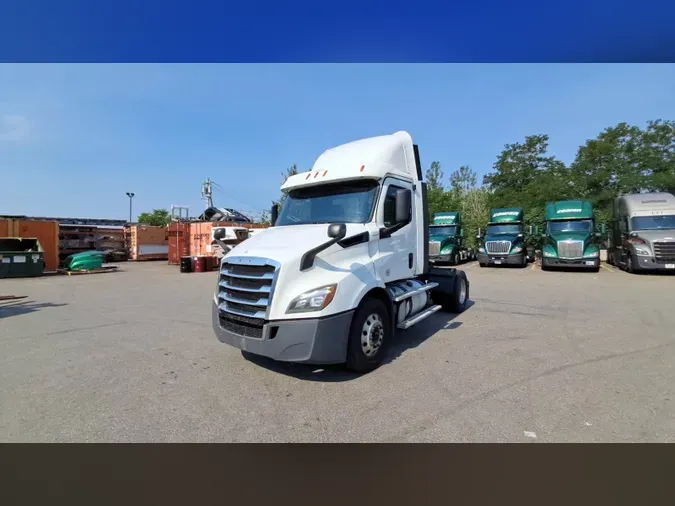 2019 Freightliner Cascadia 126480eccf7ae94392bcc1aee695ff0da5e