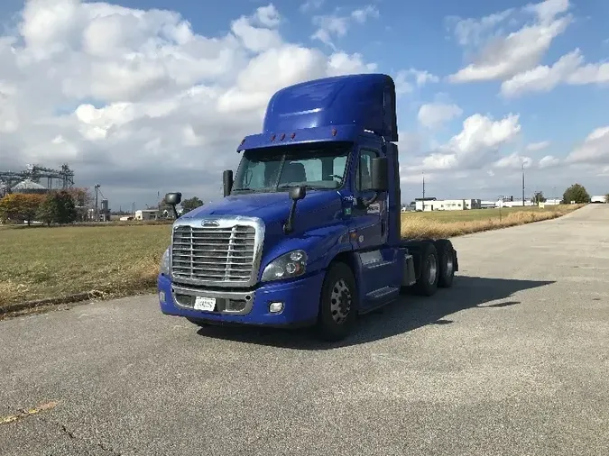 2017 FREIGHTLINER X12564ST