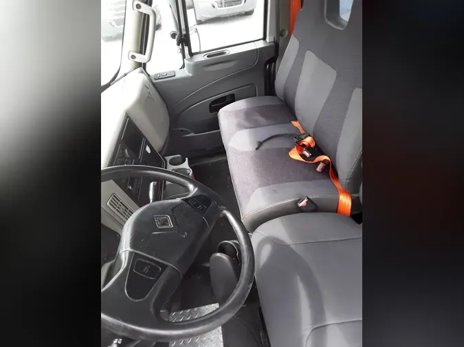 2018 NAVISTAR INTERNATIONAL 4300LP (4X2)