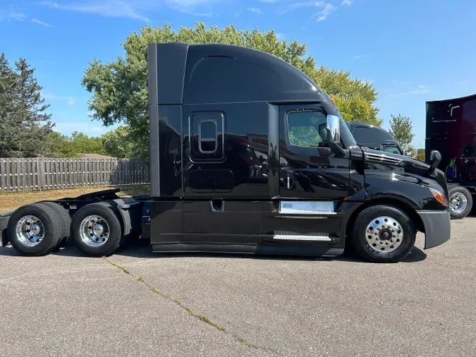 2020 Freightliner Cascadia