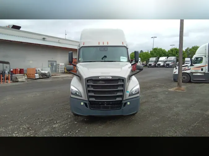 2023 Freightliner Cascadia 126