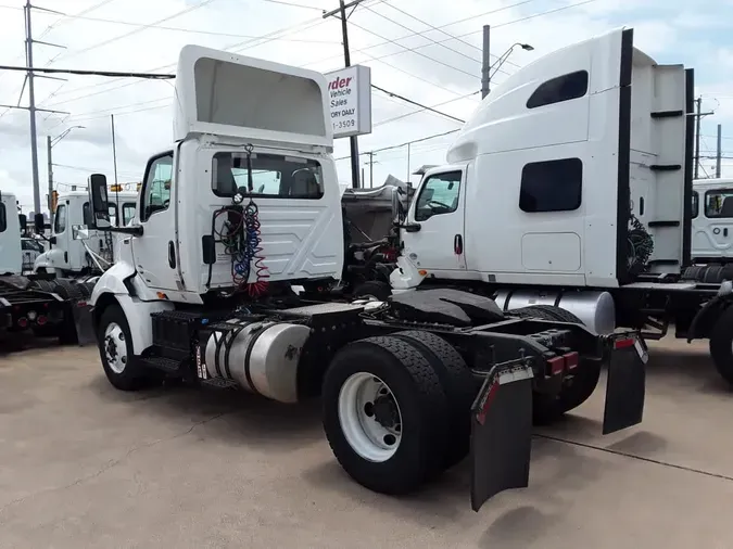 2020 NAVISTAR INTERNATIONAL RH613 DAYCAB S/A
