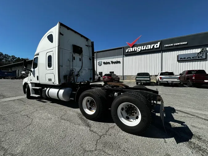 2019 Freightliner Cascadia 126