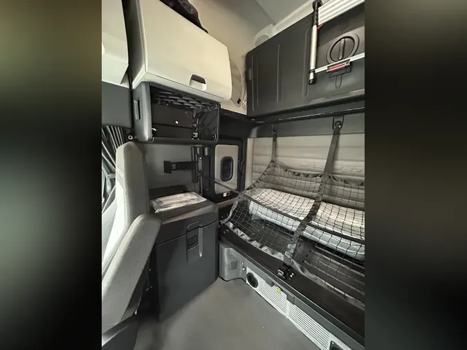 2021 Freightliner Cascadia