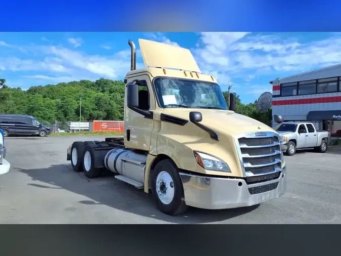 2019 FREIGHTLINER/MERCEDES NEW CASCADIA PX1266448225d5a63a9e0517c443234d3935395