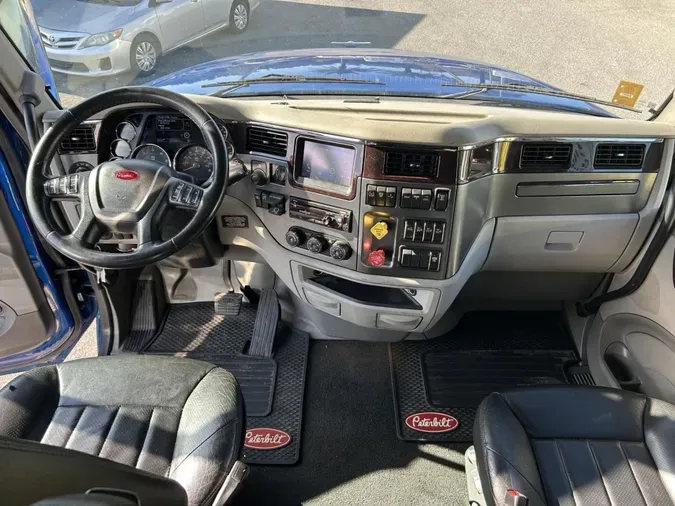 2022 Peterbilt 567