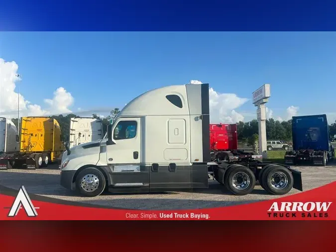 2020 FREIGHTLINER CA126