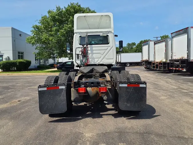 2019 NAVISTAR INTERNATIONAL LT625 DAYCAB T/A