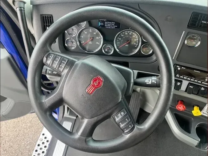 2022 Kenworth T680