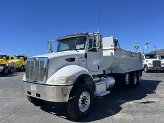 2019 Peterbilt 348